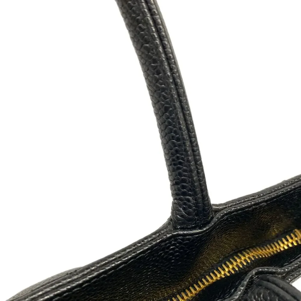 CHANEL caviar medallion